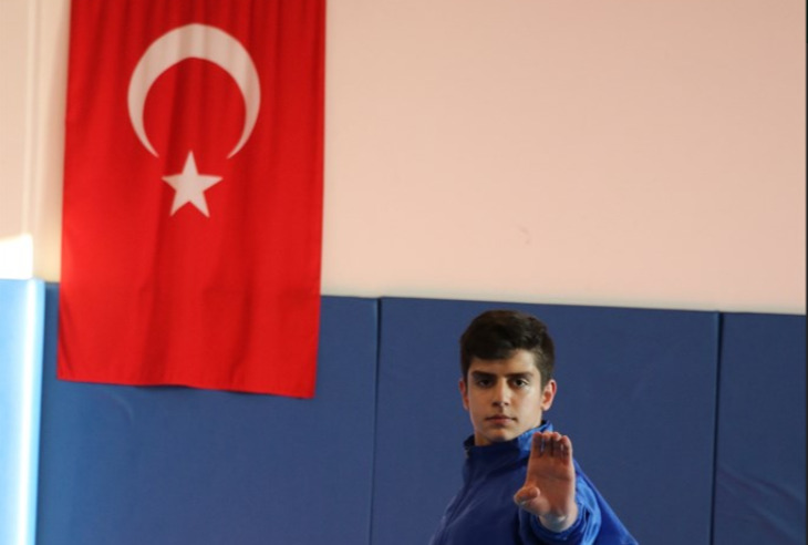 Edirne'de Türkiye Ümit, Genç ve 21 Yaş Altı Karate Milli Takımı Kampa Girdi