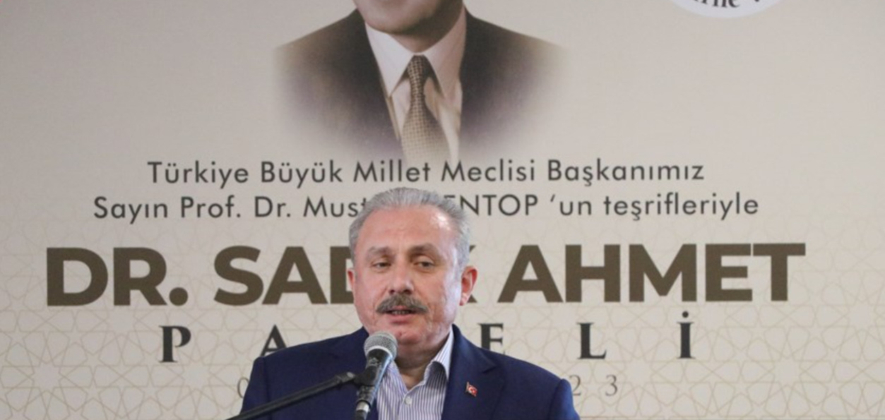 TBMM Başkanı Şentop Keşan'daki Panele Katıldı