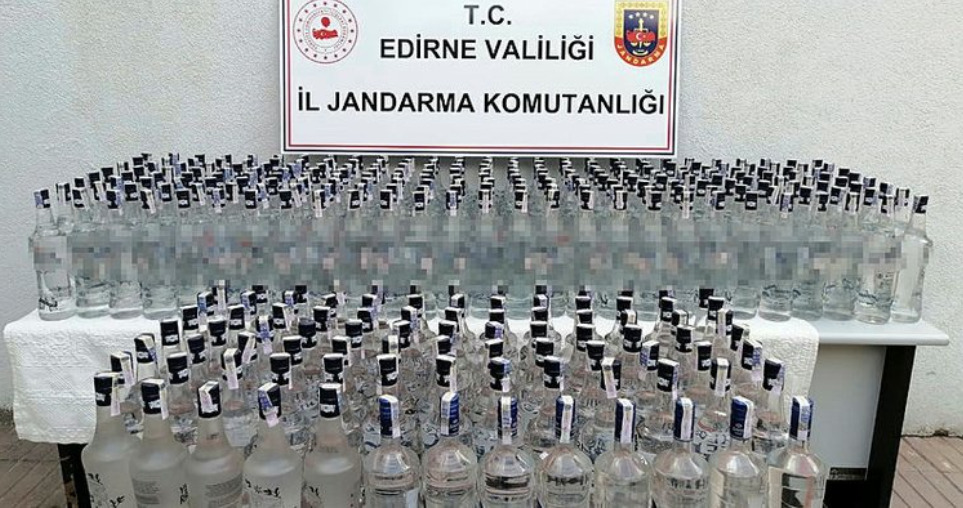 Edirne'de 97 Litre Kaçak İçki Ele Geçirildi