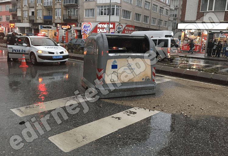 Sağanak Yağış Hayatı Olumsuz Etkiledi (Video)