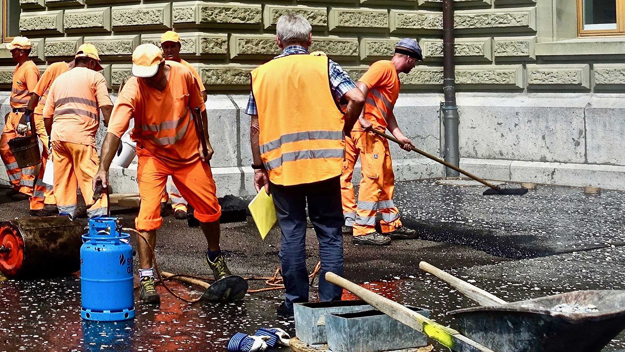 Belediye Şirket İşçilerine Kadro Var Mı? Sözleşmeliye Kadro Müjdesi Dikkat Çekti