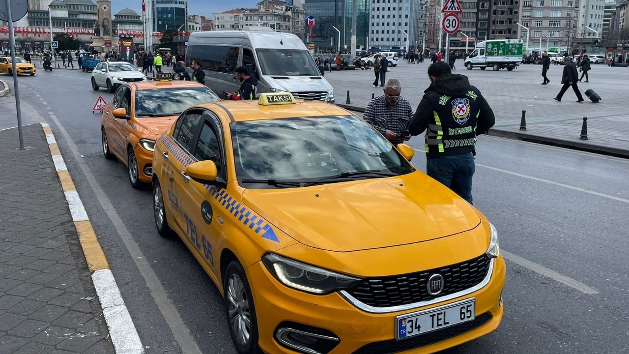 Taksim'de Taksici Denetimleri Başladı