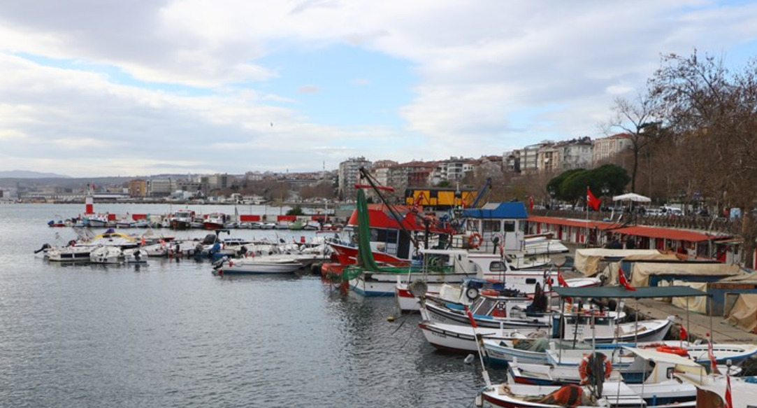 Tekirdağ'da Deniz Ulaşımı Lodos Etkisinden Kurtuldu