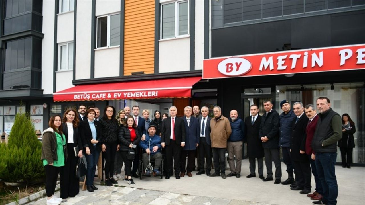 Tekirdağ Valisi Vatandaşın Şikayetlerini Dinledi