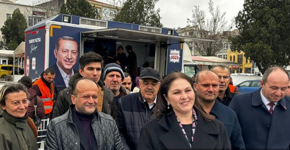 AK Partili İba, Uzunköprü'de Muhtar ve Vatandaşlarla Bir Araya Geldi