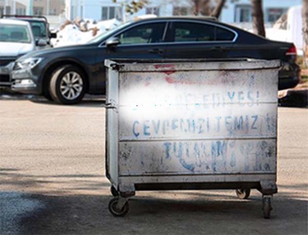 Aracın Yerine Sinirlenen Esnaf Bakın Ne Yaptı