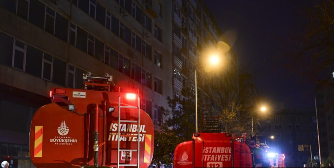 Şişli'deki 8 Katlı Binada Korkutan Yangın