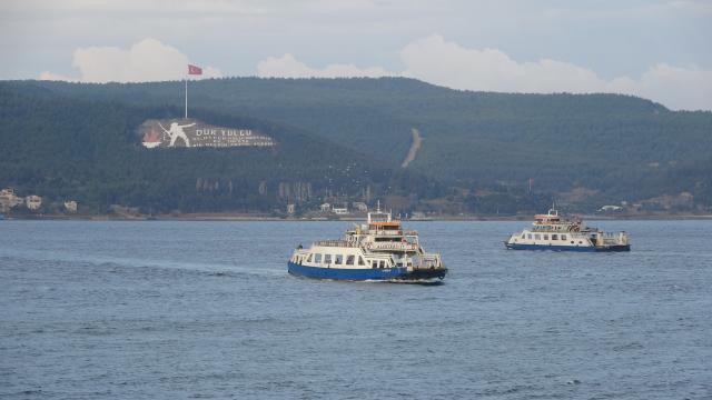 Bozcaada-Gökçeada Feribot Seferlerine Fırtına Engeli