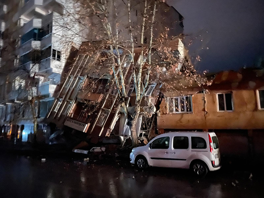 Deprem Sonrası Valilerin Görev Yerleri Değişti! Acil Durum Kararı Duyuruldu