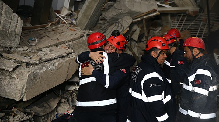 İskenderun'da 1'i Çocuk 4 Kişi Kurtarıldı