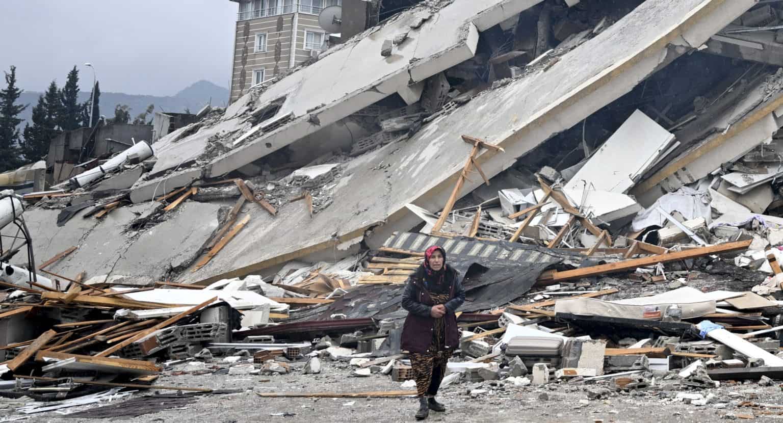 Hatay'daki Feci Yıkımı Ünlü İsimler Aktardı