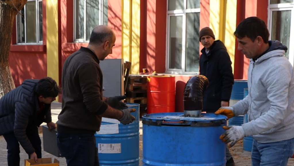 Trakya'da Deprem Bölgeleri İçin Soba Üretiliyor