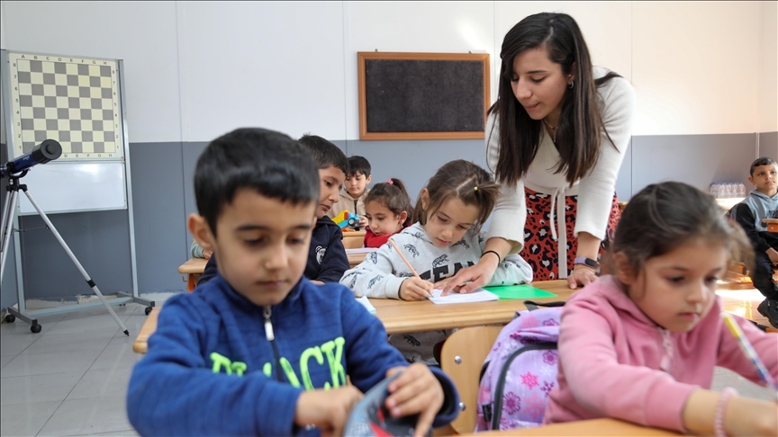 Beydağı Konteyner Kentinde Öğrenciler Ders Başı Yaptı