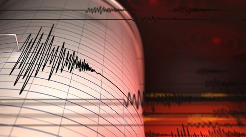 Niğde'de Deprem! Deprem Paniğe Sebep Oldu