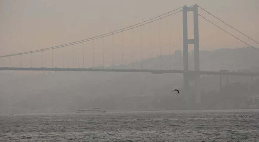 İstanbul Boğazı Gemi Trafiğine Kapatıldı