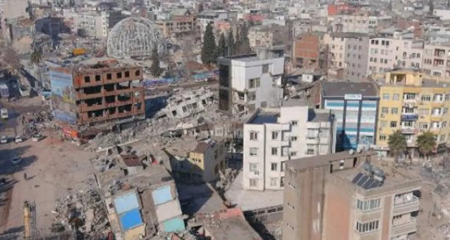 Edirne'deki Site Sakinleri Depremzede Aileye Yuva Sağladı