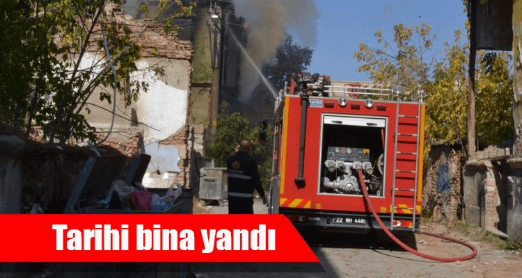 Tarihi Bina Yandı