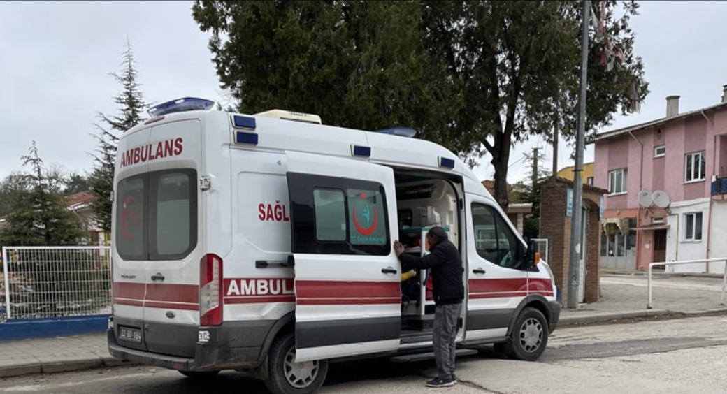 Edirne'de Bir Şahıs Eşini Bıçakla Yaraladı