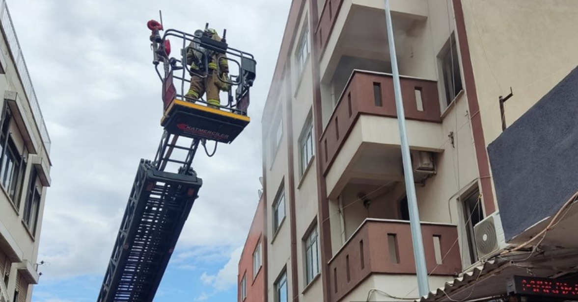 Balıkesir'de Korkutan Ev Yangını!