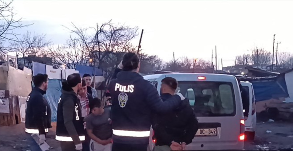 Tekirdağ'da Asayiş Operasyonunda aranan 3 Şahıs Yakalandı