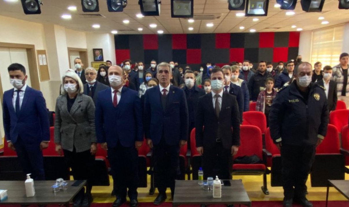 İpsala'da İstiklal Marşı'nın Kabulü ve Mehmet Akif Ersoy'u Anma Töreni Yapıldı