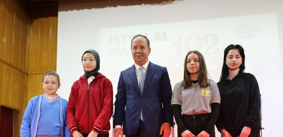 Edirne'de İstiklal Marşı'nın Kabulü ve Mehmet Akif Ersoy'u Anma Töreni Düzenlendi