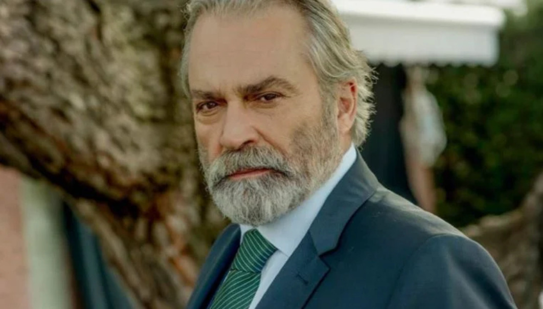 Haluk Bilginer Hastaneye Kaldırıldı!