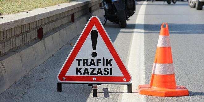 Tekirdağ'da Korkutan Kaza! Otomobille İşçi Servisi Çarpıştı