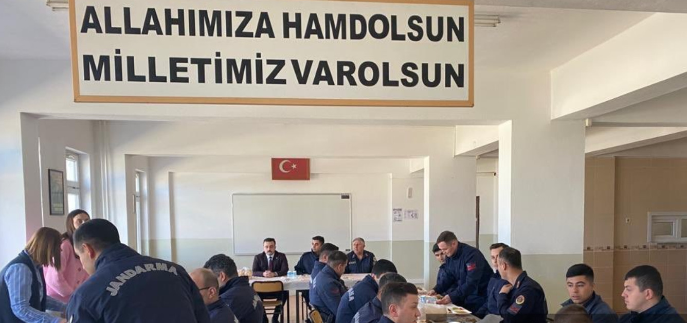 Kaymakam Batı'dan İlçe Jandarma Komutanlığına Ziyaret