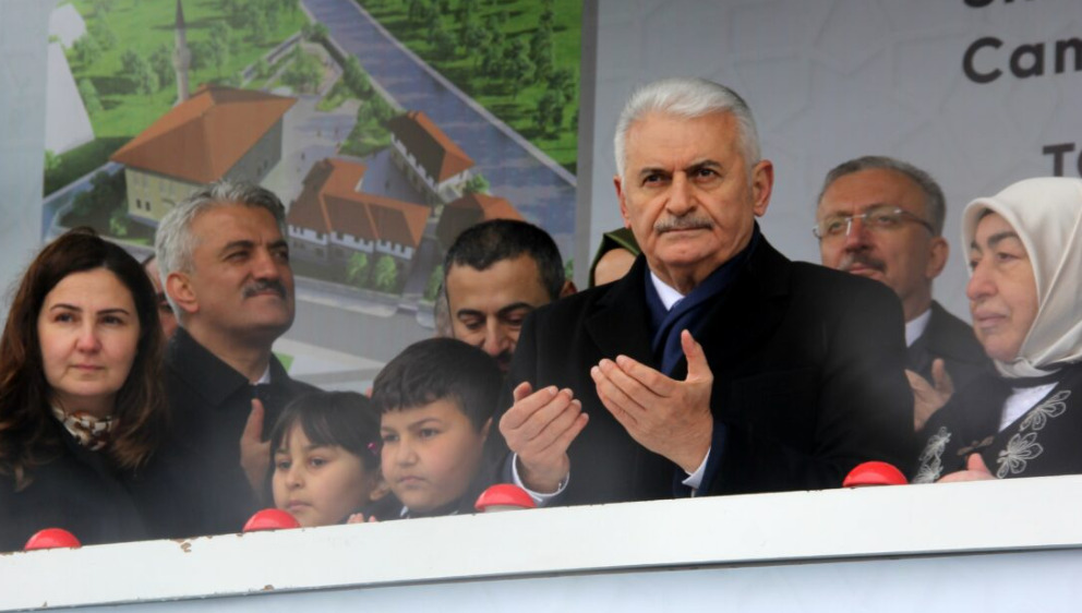 Binali Yıldırım'ın Acı Günü! Kahreden Haber Geldi