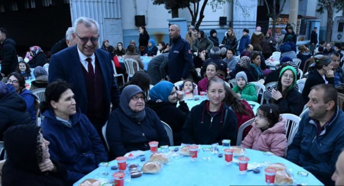 Keşan'da Vatandaşlara İftar Yemeği Verildi