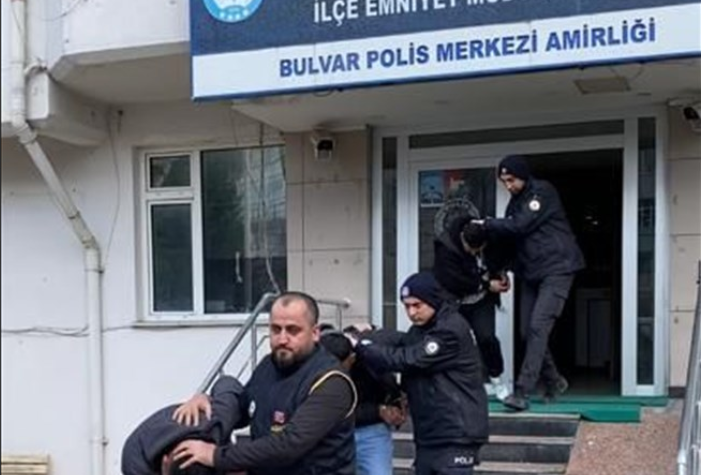 Tekirdağ'da Ev Kundaklayan 3 Kişi Yakalandı