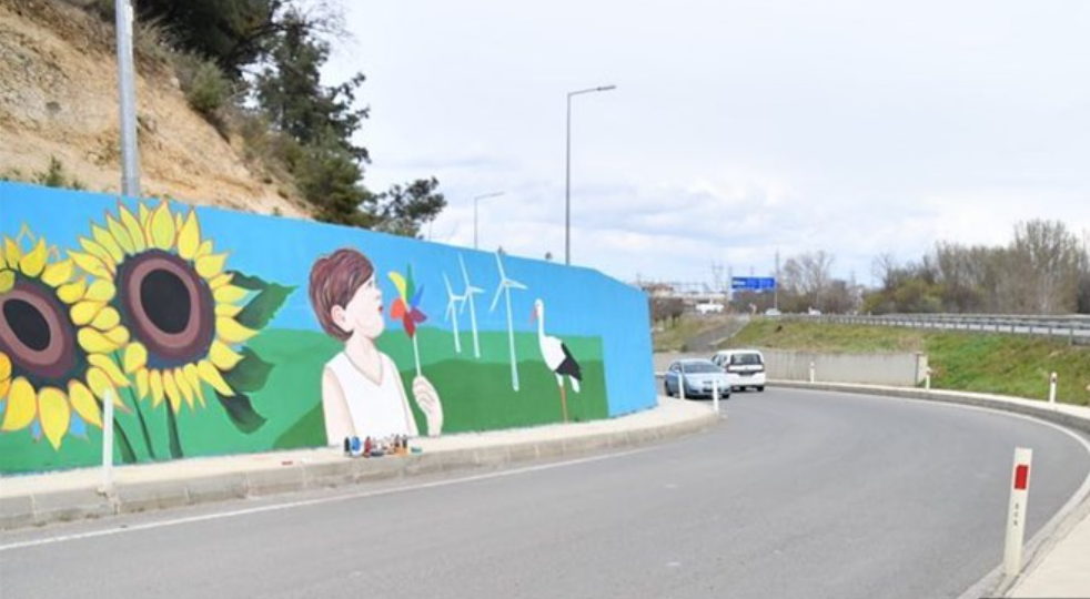 Keşan'da Yol Kenarındaki Duvarlar Renkleniyor