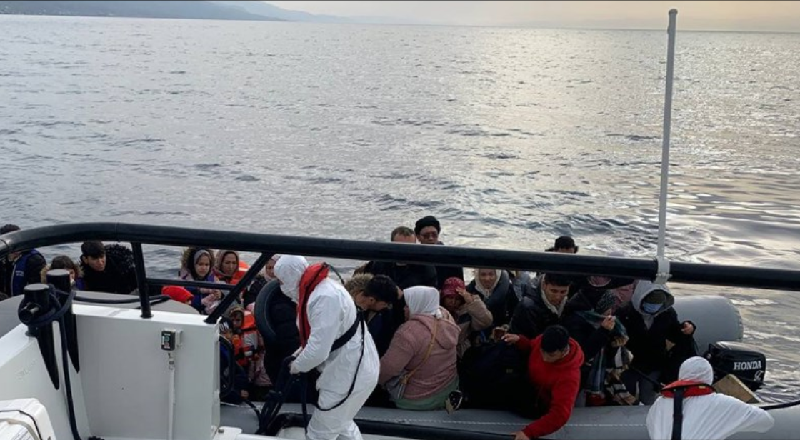 Çok Sayıda Düzensiz Göçmen Ekipler Tarafından Kurtarıldı