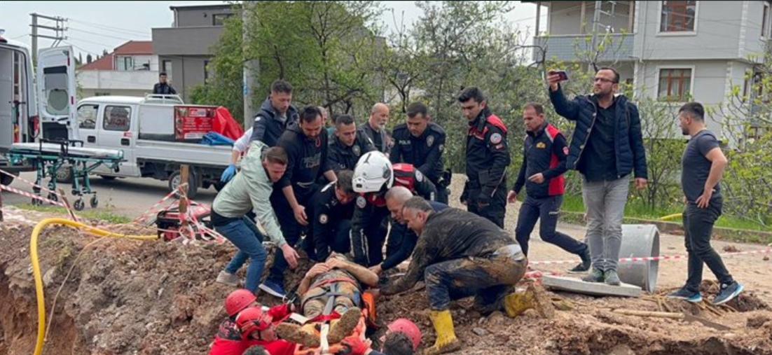 Temel Kazma Çalışmalarında Bir İşçi Toprak Altında Kaldı