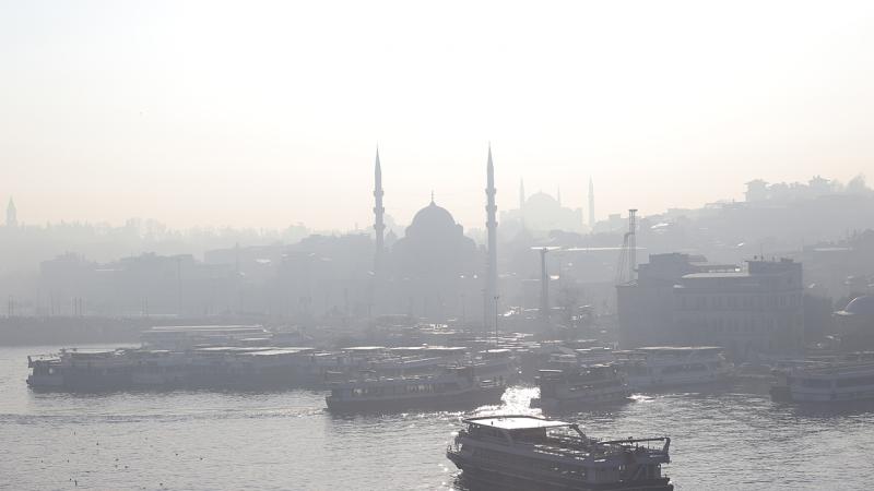 İstanbul'da Göz Gözü Görmedi