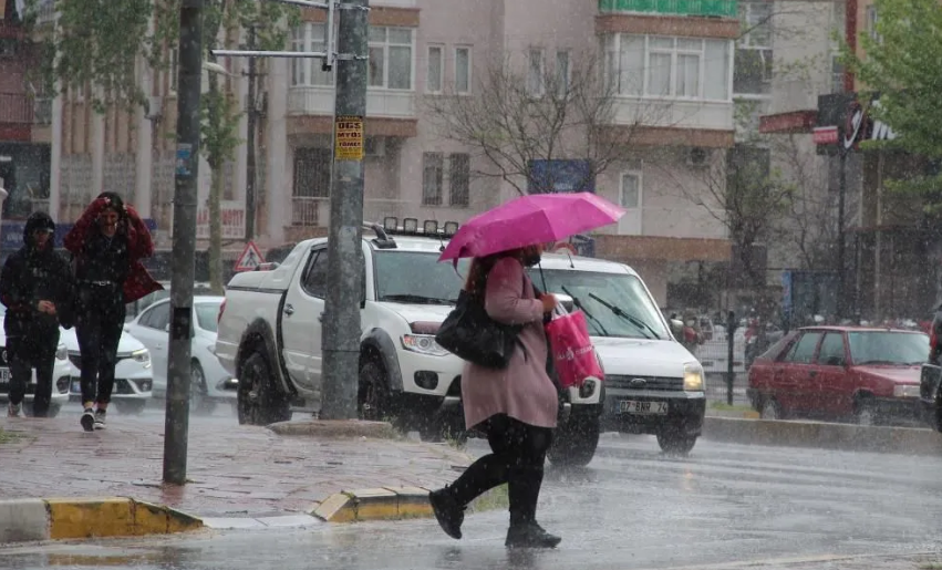 Edirne'de Gök Gürültülü Sağanak! Meteoroloji 20 Nisan Hava Durumunu Açıkladı