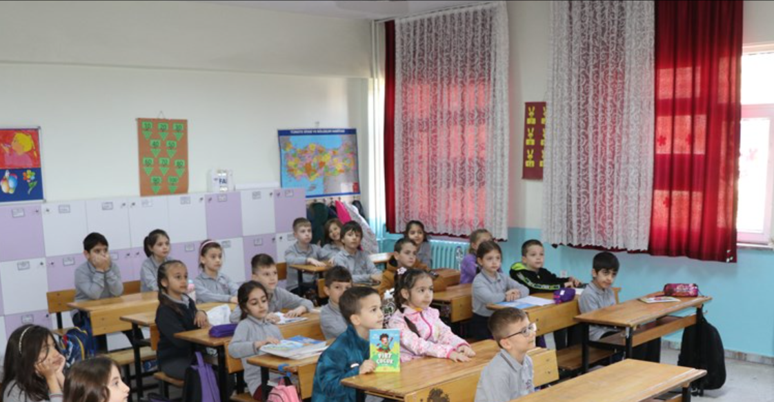 Trakya'da Okullarda Yarıyıl Tatili Sonrası İlk Ders Zili Çaldı