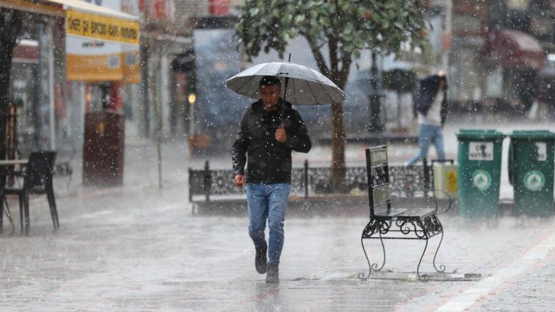 Edirne'de Gök Gürültülü Sağanak ve Dolu Etkili Oldu