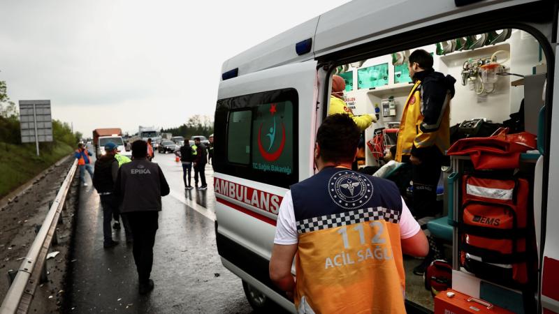 Zincirleme Trafik Kazasında 6 Kişi Yaralandı