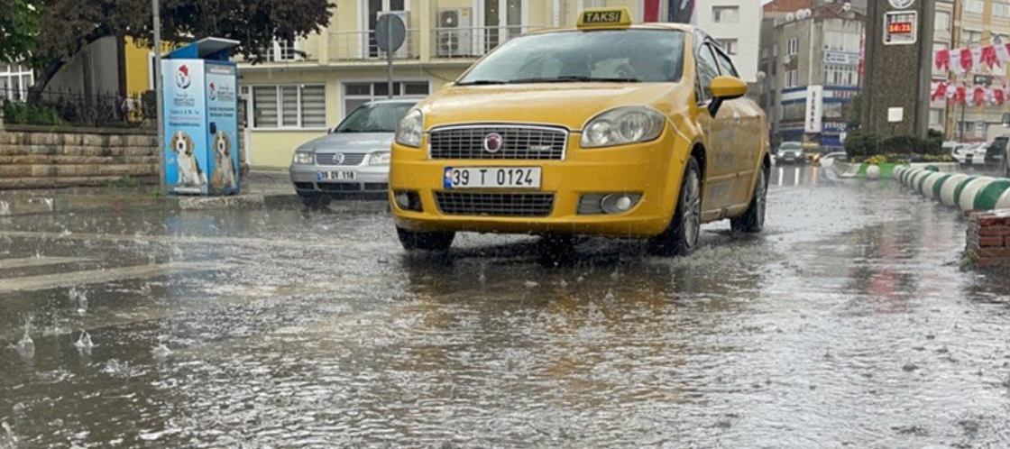 Trakya'da Sağanak ve Dolu Hayatı Felç Etti