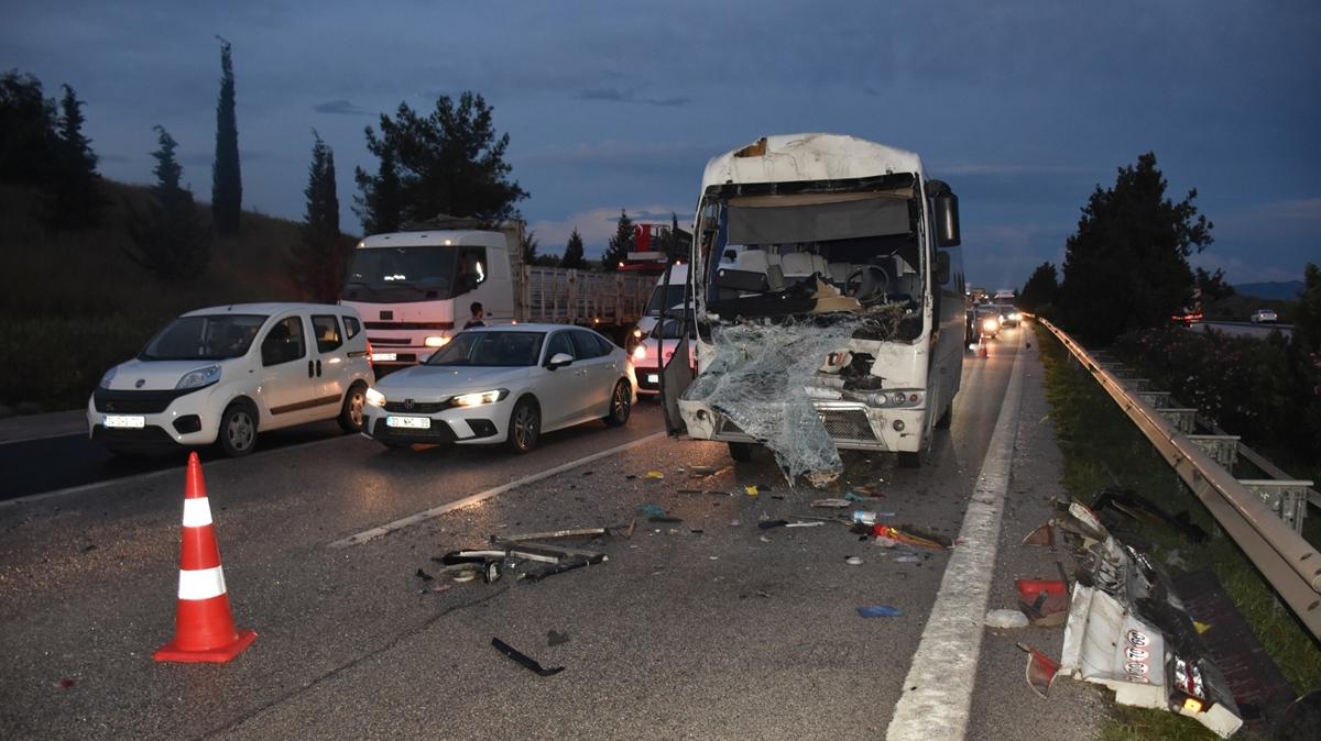 Aynı Yolda 13 Araçlı 3 Ayrı Zincirleme Kaza