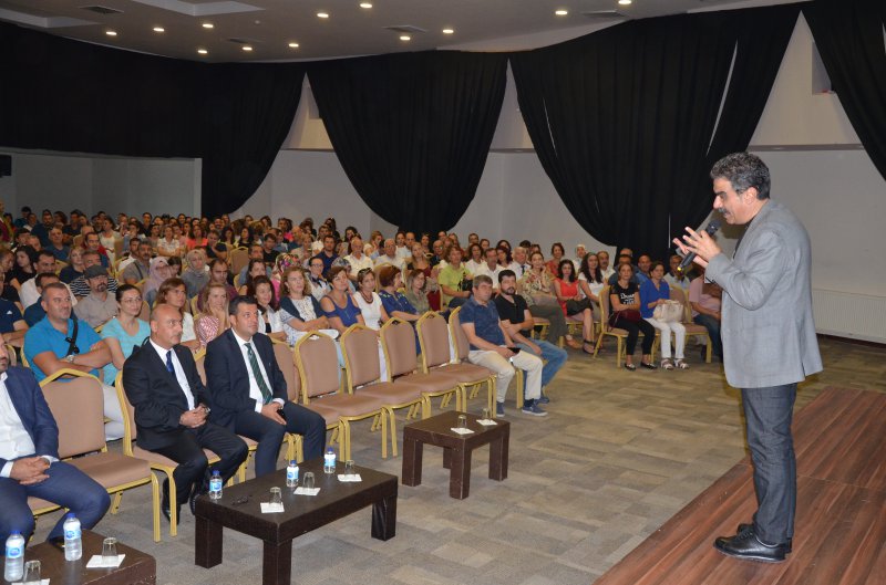 Öğretmenlere 'Mazeret Yok' Konferansı