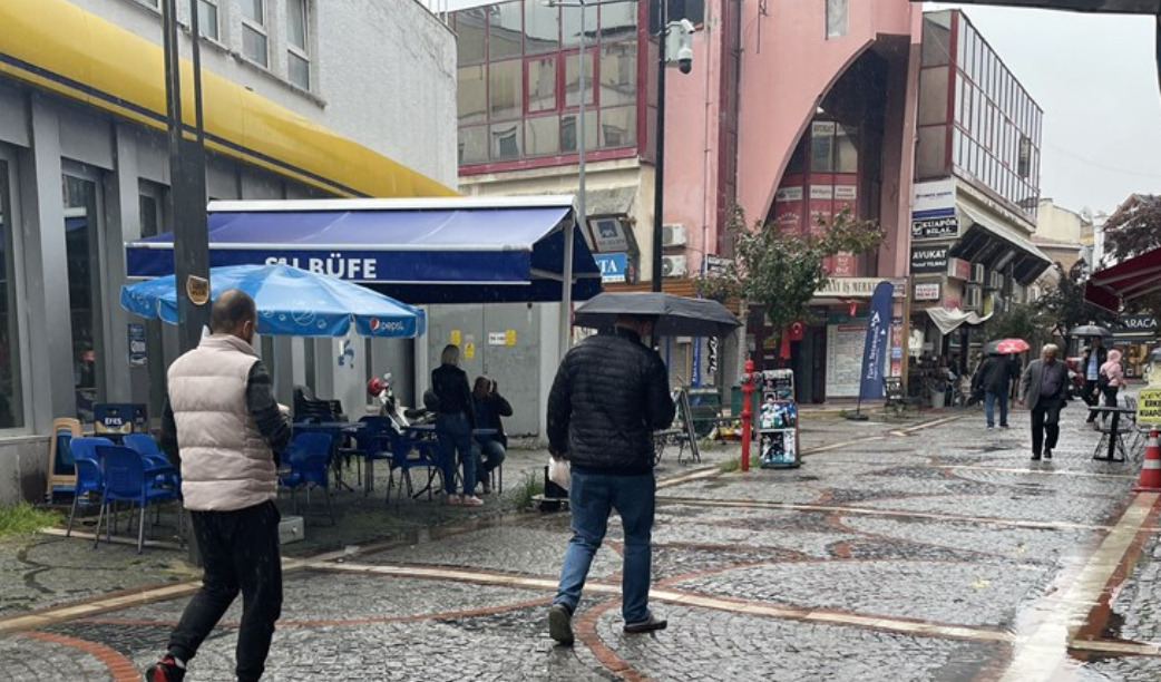 Edirne'deki Sağanak Su Baskınlarına Neden Oldu