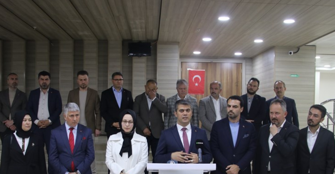 AK Parti Tekirdağ'dan Belediyenin Depremzede Kararına Tepki