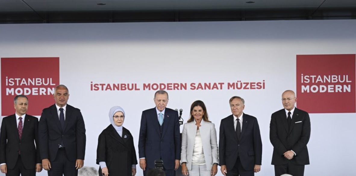 Emine Erdoğan'dan İstanbul Modern Sanat Müzesi'ne Davet