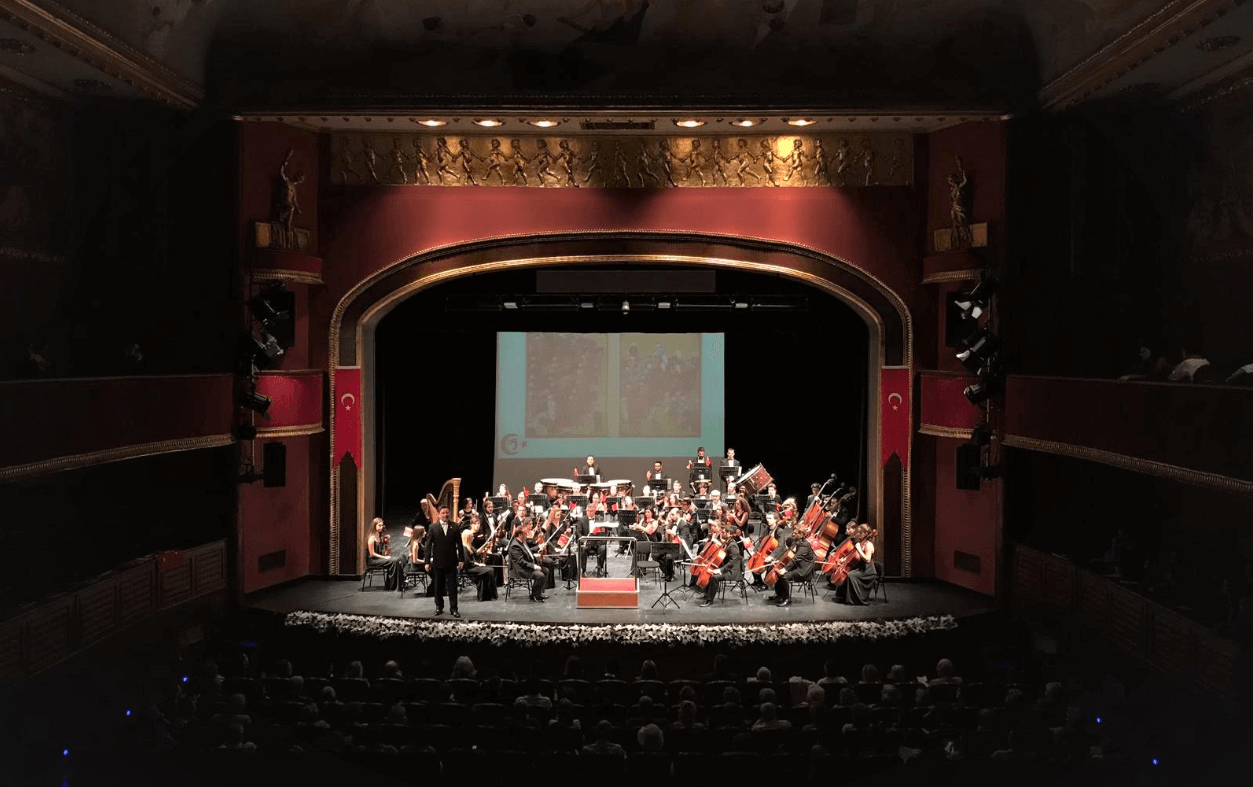 TÜ Balkan Senfoni Orkestrası'ndan Unutulmaz Konser