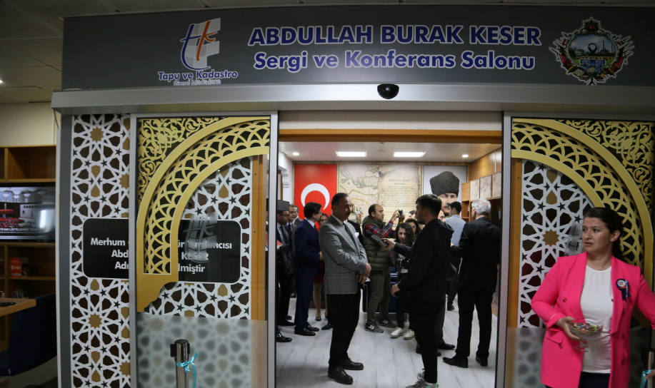 Edirne'de Abdullah Keser Sergi Salonu Açıldı