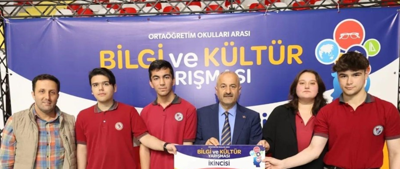 Okullar Arası Bilgi Yarışması Düzenlendi