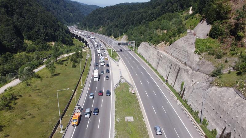 Anadolu Otoyolu Adapazarı Kavşağı'nda Çalışmalar Yapılıyor